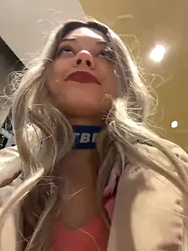 Snapshot of Times__Square chatting on December 28, 2024, 5:12 am Times Square online show from December 28, 2024, 5:12 am