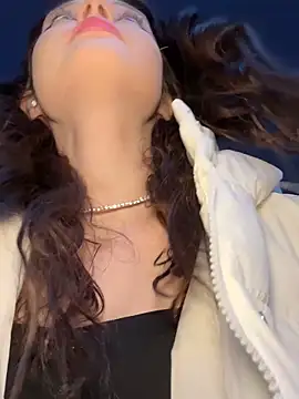 Snapshot of Times__Square chatting on February 9, 2025, 5:08 am Times Square online show from February 9, 2025, 5:08 am