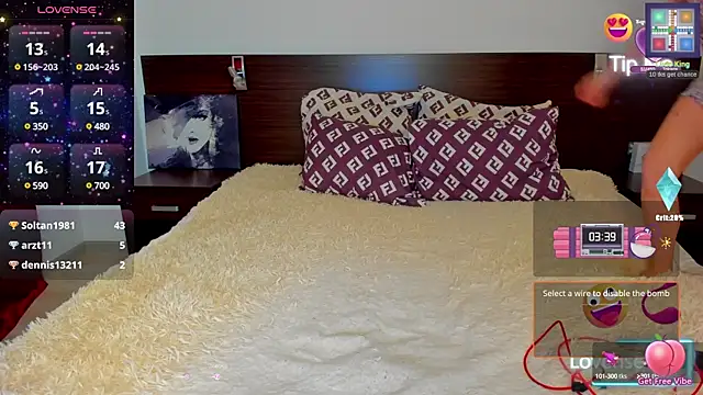 Snapshot of Hanna_Becrett17 chatting on December 25, 2024, 10:06 am Hanna Becrett17 online show from December 25, 2024, 10:06 am