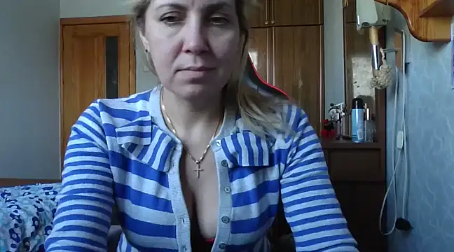 IrinaB1 online show from February 25, 2025, 7:31 am