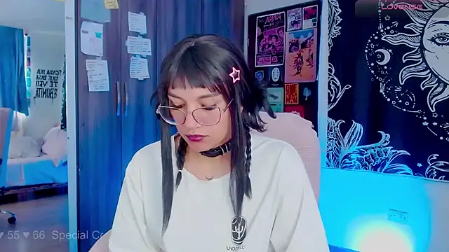 Snapshot of melissahowl chatting on September 24, 2025, 2:20 pm melissahowl online show from September 24, 2025, 2:20 pm