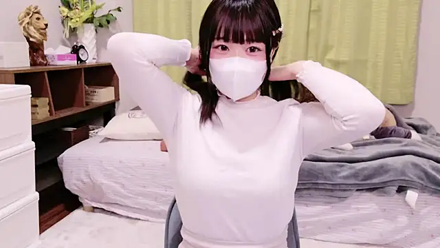 Mia--meow online show from February 7, 2025, 12:28 pm