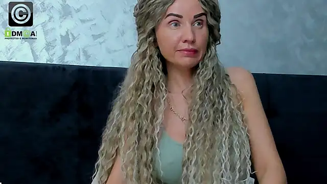 Snapshot of 3lla_Rose chatting on September 20, 2025, 6:20 pm 3lla Rose online show from September 20, 2025, 6:20 pm