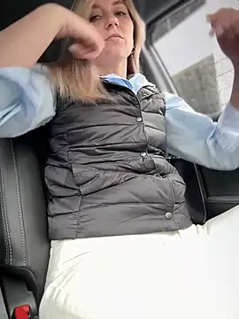 Snapshot of Crazy-Rosa chatting on February 26, 2025, 8:37 am Crazy-Rosa online show from February 26, 2025, 8:37 am