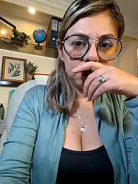 Cata Office-12 online show from January 9, 2025, 8:55 pm