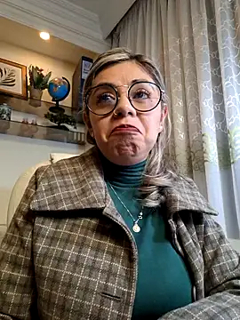 Cata Office-12 online show from February 5, 2025, 7:31 pm