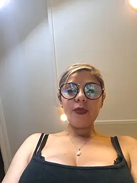 Cata Office-12 online show from February 13, 2025, 11:15 pm