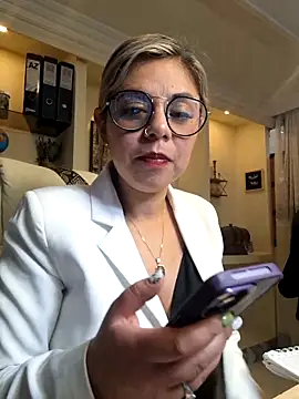 Cata Office-12 online show from February 18, 2025, 3:43 pm