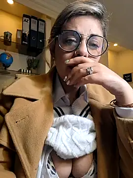 Cata Office-12 online show from February 21, 2025, 9:43 pm