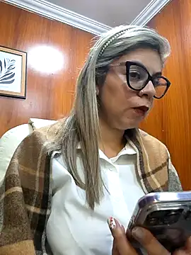 Cata Office-12 online show from September 26, 2025, 8:35 pm