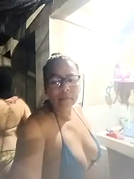 Afroditabichota online show from October 5, 2025, 2:10 am