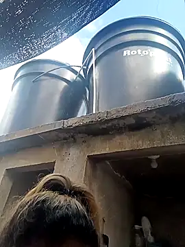 Afroditabichota online show from December 4, 2025, 2:04 pm