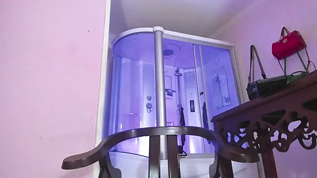 Snapshot of sexy-luna-star-ts chatting on November 26, 2025, 10:05 am sexy-luna-star-ts online show from November 26, 2025, 10:05 am