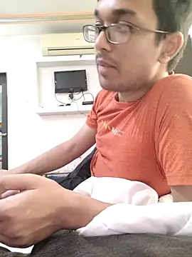 Snapshot of THE_NAKED_BOY chatting on March 1, 2025, 3:53 am THE NAKED BOY online show from March 1, 2025, 3:53 am