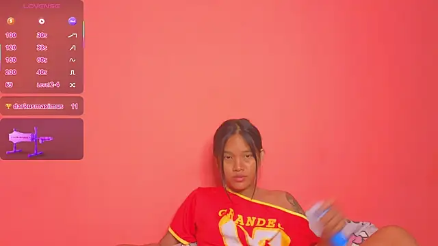 Snapshot of Natsu__ chatting on February 1, 2025, 6:19 pm Natsu online show from February 1, 2025, 6:19 pm