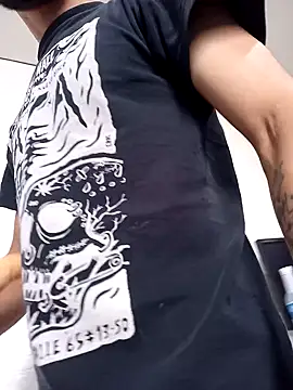 Snapshot of weedmanhot28 chatting on March 2, 2025, 5:25 pm weedmanhot28 online show from March 2, 2025, 5:25 pm