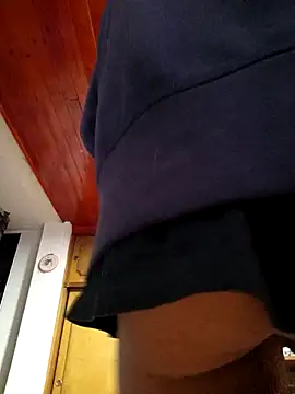 Snapshot of weedmanhot28 chatting on October 29, 2025, 1:19 am weedmanhot28 online show from October 29, 2025, 1:19 am