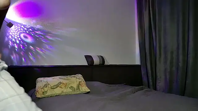 MazzyDoll online show from November 24, 2025, 4:01 am