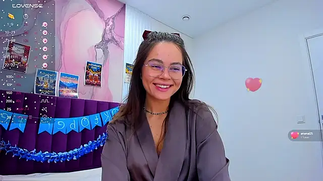 Snapshot of Kelly_Cuutie chatting on October 4, 2025, 12:52 am Kelly Cuutie online show from October 4, 2025, 12:52 am