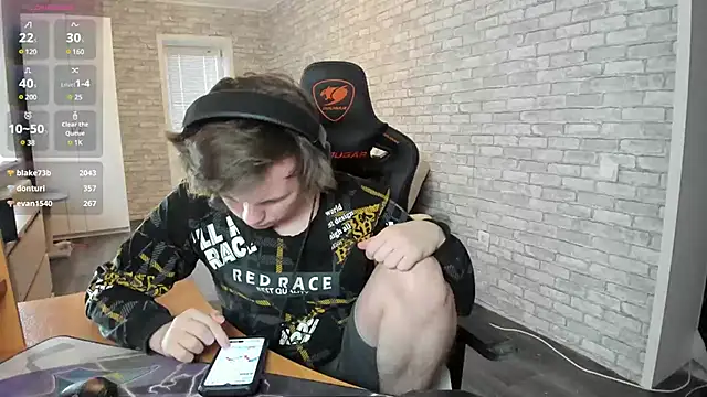 Snapshot of iliaskrislove chatting on March 12, 2025, 7:02 am iliaskrislove online show from March 12, 2025, 7:02 am