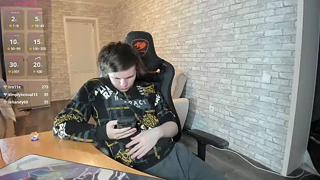 Snapshot of iliaskrislove chatting on March 16, 2025, 4:45 pm iliaskrislove online show from March 16, 2025, 4:45 pm