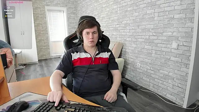 Snapshot of iliaskrislove chatting on March 18, 2025, 10:25 am iliaskrislove online show from March 18, 2025, 10:25 am