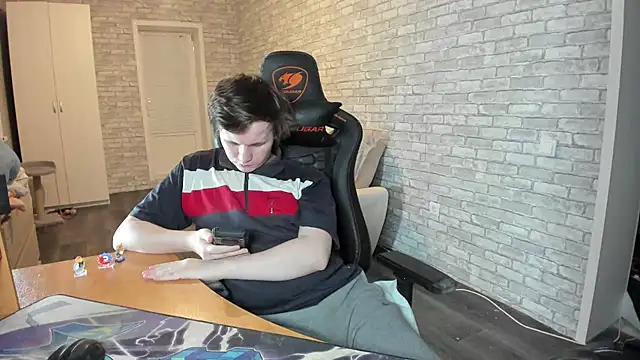 Snapshot of iliaskrislove chatting on March 21, 2025, 9:45 pm iliaskrislove online show from March 21, 2025, 9:45 pm