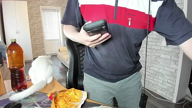 Snapshot of iliaskrislove chatting on March 22, 2025, 1:52 pm iliaskrislove online show from March 22, 2025, 1:52 pm