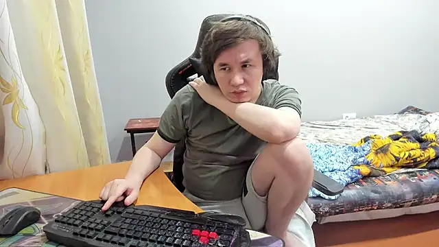 Snapshot of iliaskrislove chatting on September 12, 2025, 12:44 am iliaskrislove online show from September 12, 2025, 12:44 am