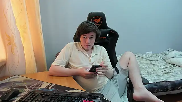 Snapshot of iliaskrislove chatting on September 15, 2025, 9:42 am iliaskrislove online show from September 15, 2025, 9:42 am