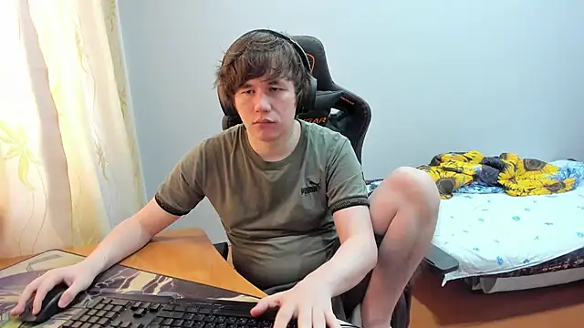 Snapshot of iliaskrislove chatting on September 22, 2025, 9:33 am iliaskrislove online show from September 22, 2025, 9:33 am