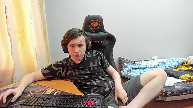 Snapshot of iliaskrislove chatting on September 27, 2025, 4:17 am iliaskrislove online show from September 27, 2025, 4:17 am