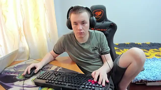 Snapshot of iliaskrislove chatting on October 20, 2025, 6:14 am iliaskrislove online show from October 20, 2025, 6:14 am