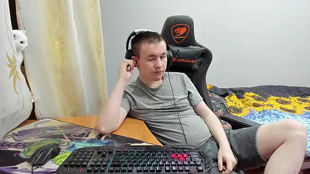 Snapshot of iliaskrislove chatting on October 30, 2025, 12:56 am iliaskrislove online show from October 30, 2025, 12:56 am