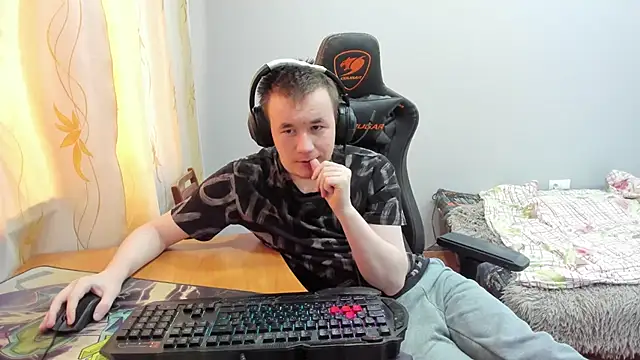 Snapshot of iliaskrislove chatting on November 5, 2025, 8:58 am iliaskrislove online show from November 5, 2025, 8:58 am