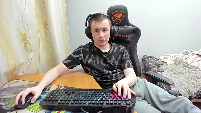 Snapshot of iliaskrislove chatting on November 7, 2025, 12:54 am iliaskrislove online show from November 7, 2025, 12:54 am