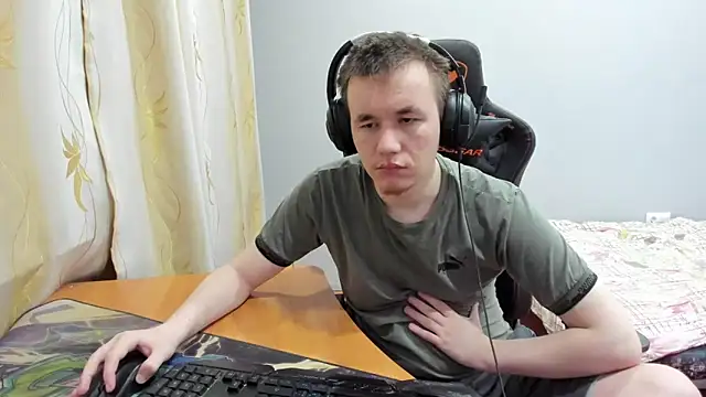 Snapshot of iliaskrislove chatting on November 13, 2025, 9:47 pm iliaskrislove online show from November 13, 2025, 9:47 pm