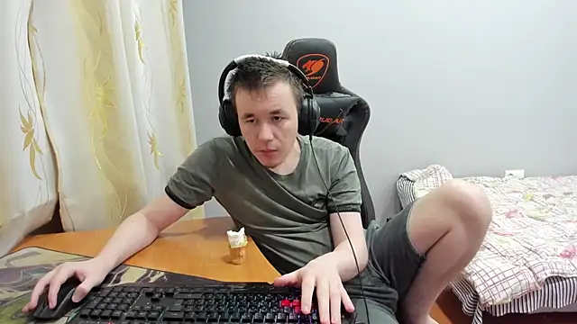 Snapshot of iliaskrislove chatting on November 18, 2025, 2:39 am iliaskrislove online show from November 18, 2025, 2:39 am