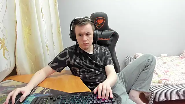 Snapshot of iliaskrislove chatting on November 20, 2025, 1:11 pm iliaskrislove online show from November 20, 2025, 1:11 pm