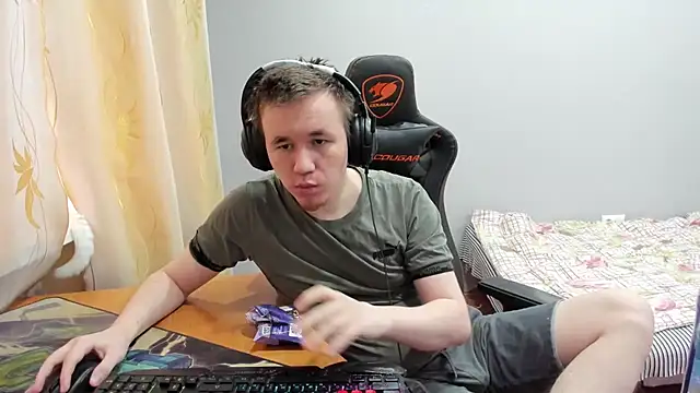 Snapshot of iliaskrislove chatting on December 4, 2025, 5:39 am iliaskrislove online show from December 4, 2025, 5:39 am