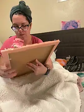 Snapshot of FreakNastyLacie chatting on September 29, 2025, 1:33 am FreakNastyLacie online show from September 29, 2025, 1:33 am