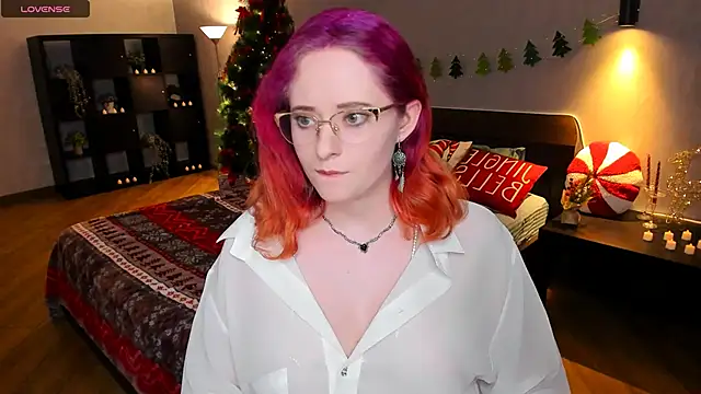 Aemilia  online show from December 15, 2024, 12:17 pm