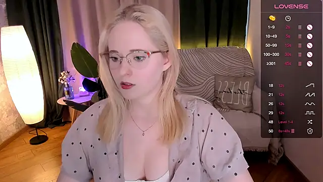 Aemilia  online show from March 4, 2025, 8:57 am