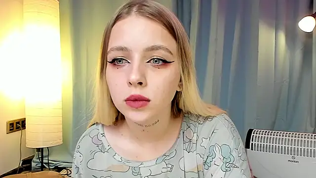 Snapshot of Alice_Halle chatting on September 27, 2025, 5:12 am Alice Halle online show from September 27, 2025, 5:12 am