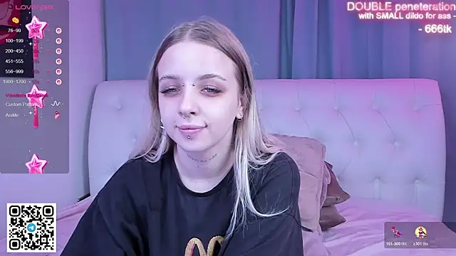 Snapshot of Alice_Halle chatting on November 11, 2025, 5:07 am Alice Halle online show from November 11, 2025, 5:07 am