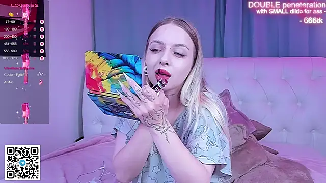 Snapshot of Alice_Halle chatting on November 13, 2025, 6:23 am Alice Halle online show from November 13, 2025, 6:23 am