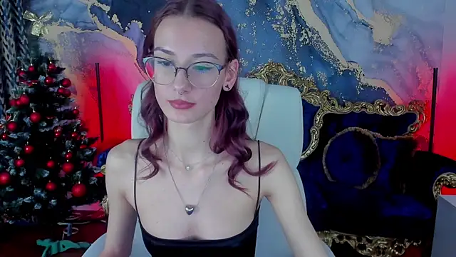 CozyMell online show from January 4, 2025, 2:14 pm