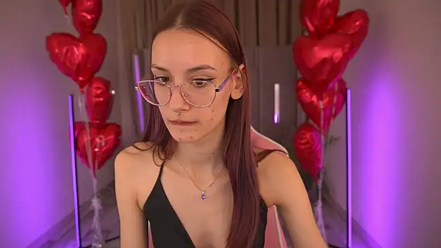 CozyMell online show from February 25, 2025, 2:00 pm