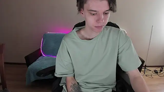 Liam sexy1 online show from January 6, 2025, 4:58 am