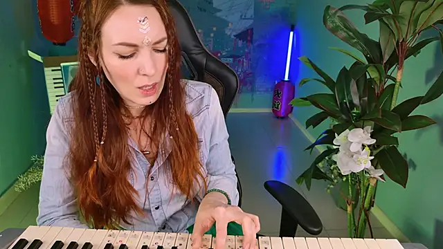 Snapshot of VandaRossi chatting on January 22, 2025, 2:14 pm VandaRossi online show from January 22, 2025, 2:14 pm